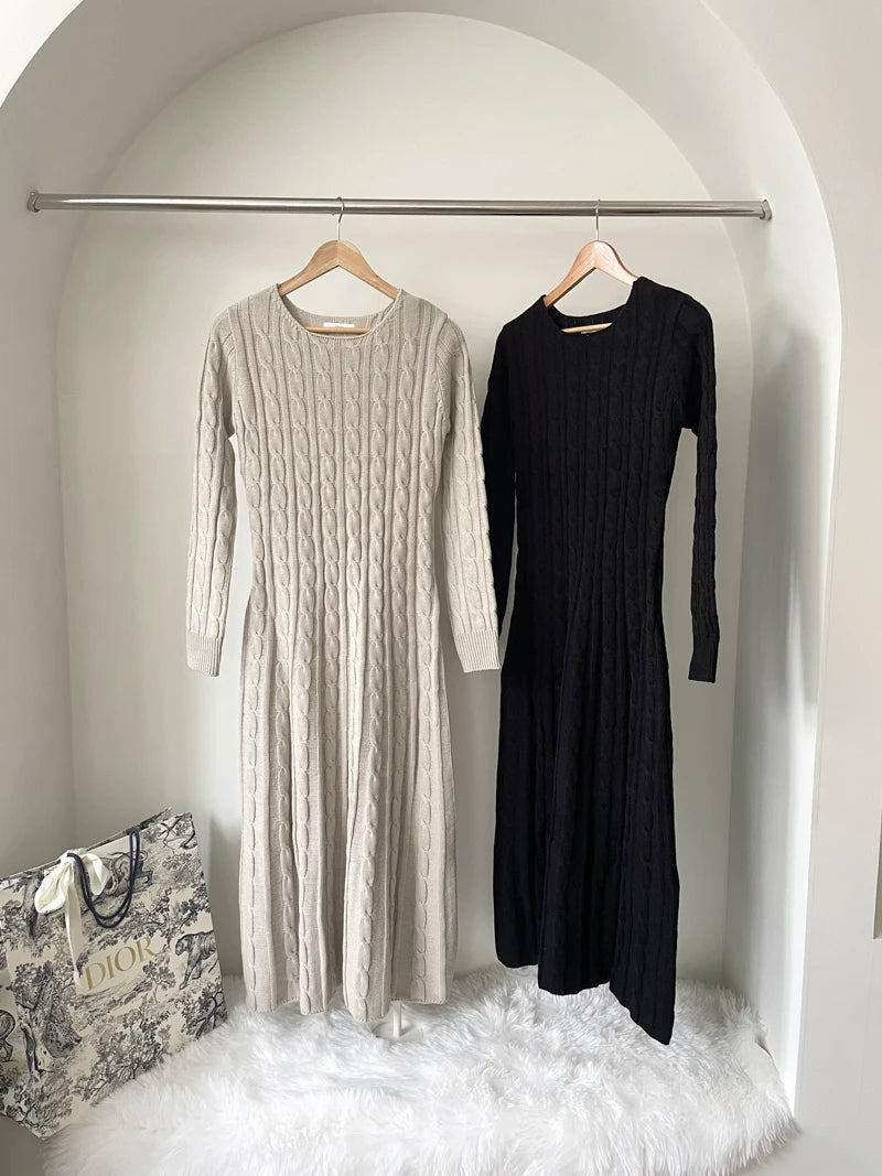 Robe pull longue femme hiver – maille torsadée chaude, coupe évasée élégante