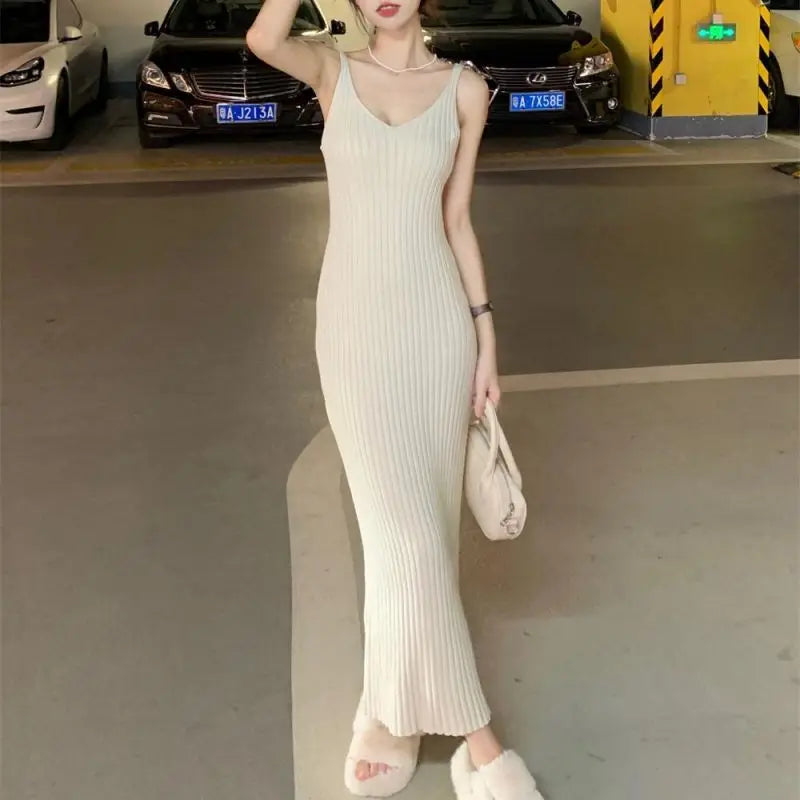Ensemble Femme Hiver 2 Pièces – Robe Pull Tricotée & Haut Loose, Outfit Bodycon Chic Coréen Streetwear.