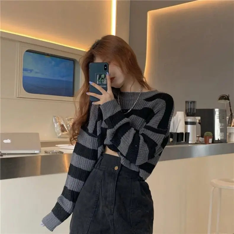 Pull Court Femme Rayé – Tricot Loose O-neck Streetwear Automne Hiver.