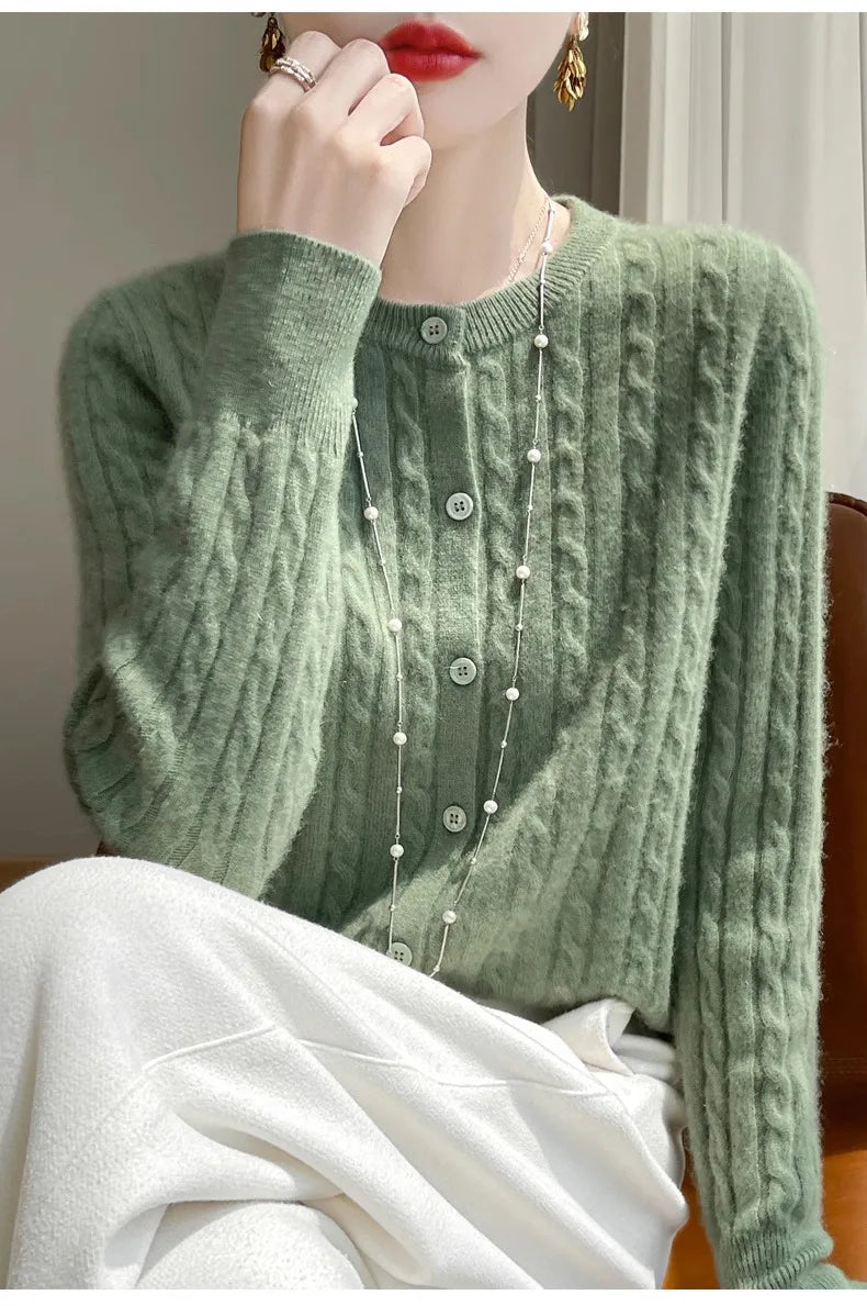 Cardigan Femme Blanc – Tricot Uni Col Rond Boutonné Manches Longues Automne Hiver 2025.