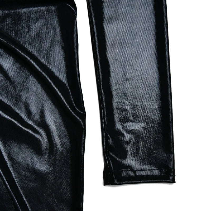 Élégante robe maxi métallisée pour femme, col en V sexy, manches longues, fronces flatteuses et fente haute. Parfaite pour les soirées, clubs ou événements chics. Style glamour et féminin.