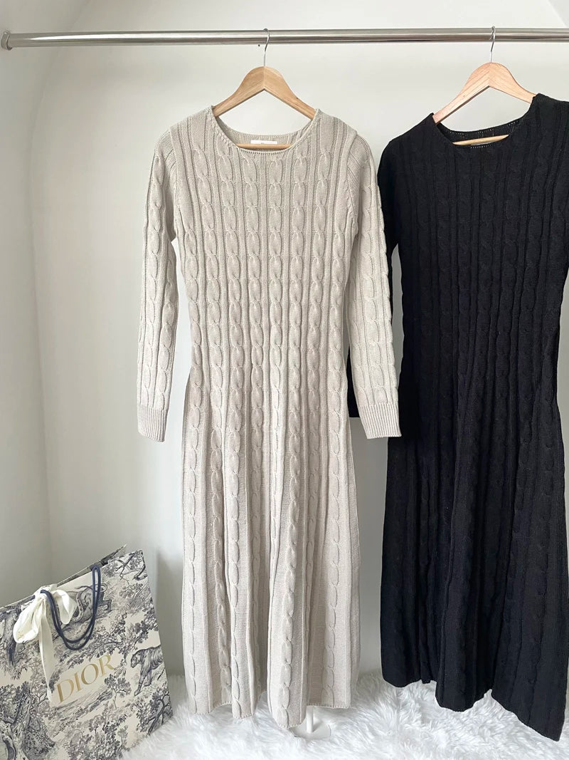 Robe pull longue femme hiver – maille torsadée chaude, coupe évasée élégante