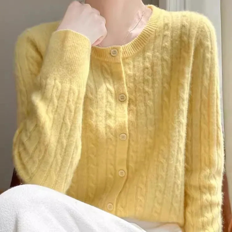 Cardigan Femme Blanc – Tricot Uni Col Rond Boutonné Manches Longues Automne Hiver 2025.