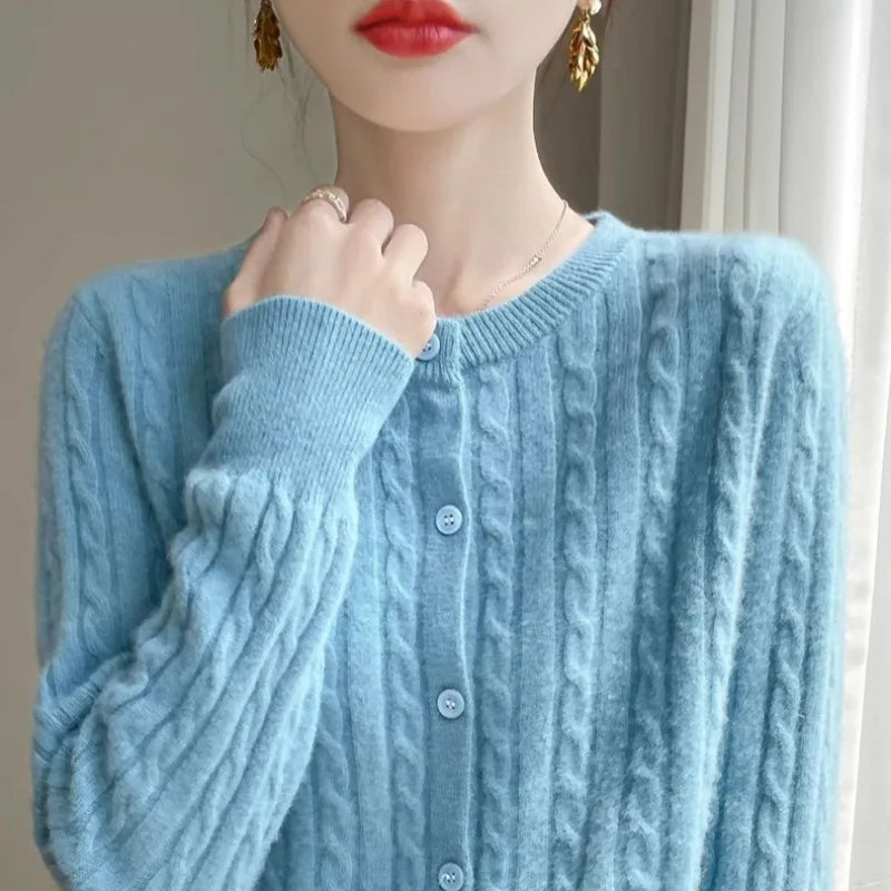 Cardigan Femme Blanc – Tricot Uni Col Rond Boutonné Manches Longues Automne Hiver 2025.