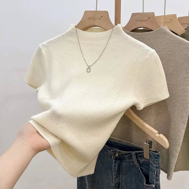 Pull Femme Col Roulé Fin – Tricot Slim Manches Courtes Bodycon Été 2025.
