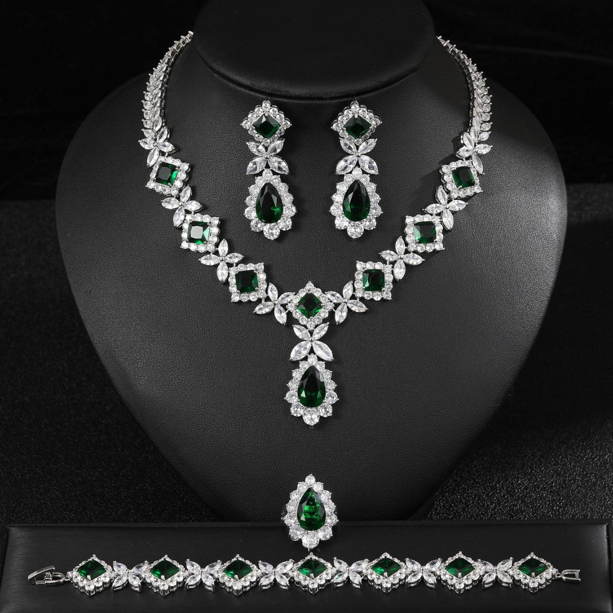 European And American Luxury Zircon Necklace Earring Bracelet Ring Suit.