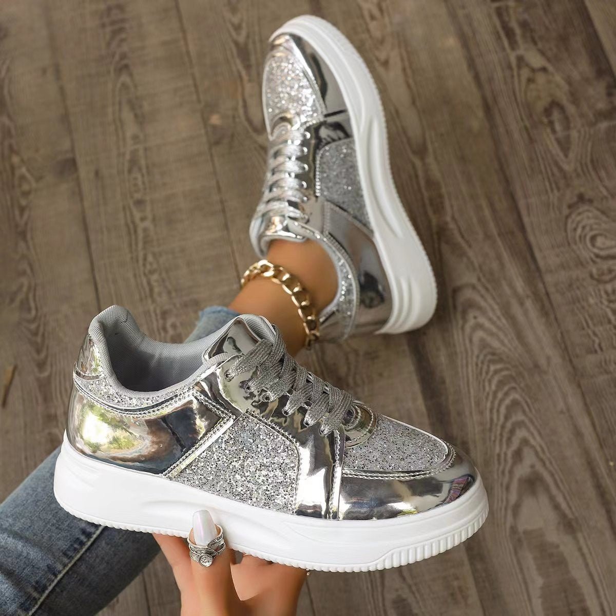 Fashion Lace-up Flat Shoes With Sequin Design Casual Sports Thick Bottom Round Toe Shoes For Women Non-slip Walking Sneakers.