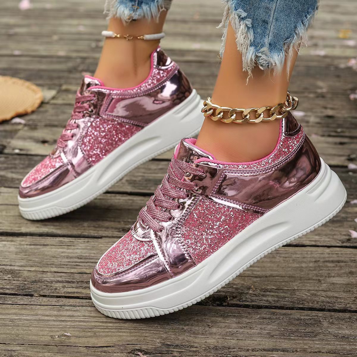 Fashion Lace-up Flat Shoes With Sequin Design Casual Sports Thick Bottom Round Toe Shoes For Women Non-slip Walking Sneakers.