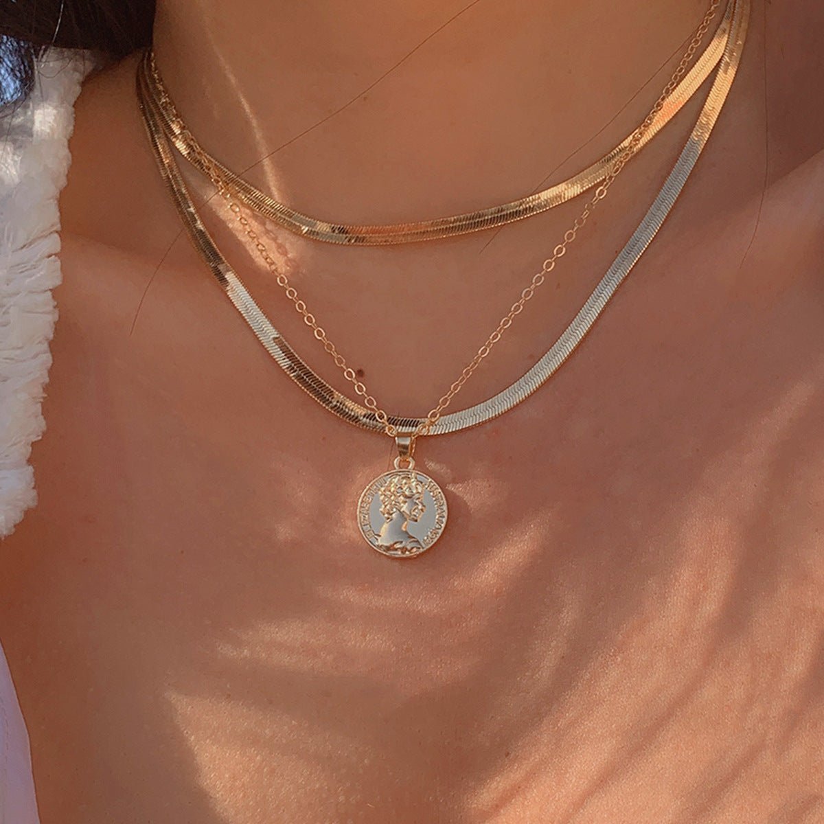 Multilayer Trend Elegant Jewelry Long Snake Chain Crystal.