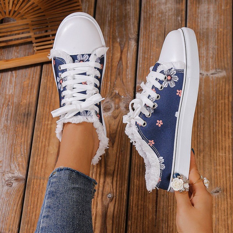 Spring And Autumn New Casual All-match Flat Lace-up Plus Size Low-top Canvas Shoes For Women.