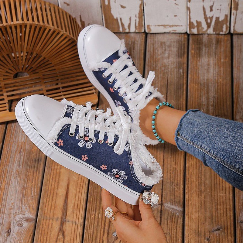 Spring And Autumn New Casual All-match Flat Lace-up Plus Size Low-top Canvas Shoes For Women.