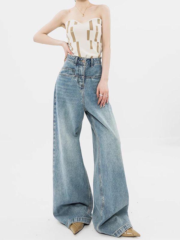 Women's Worn Looking Washed-out Wide-leg Jeans.