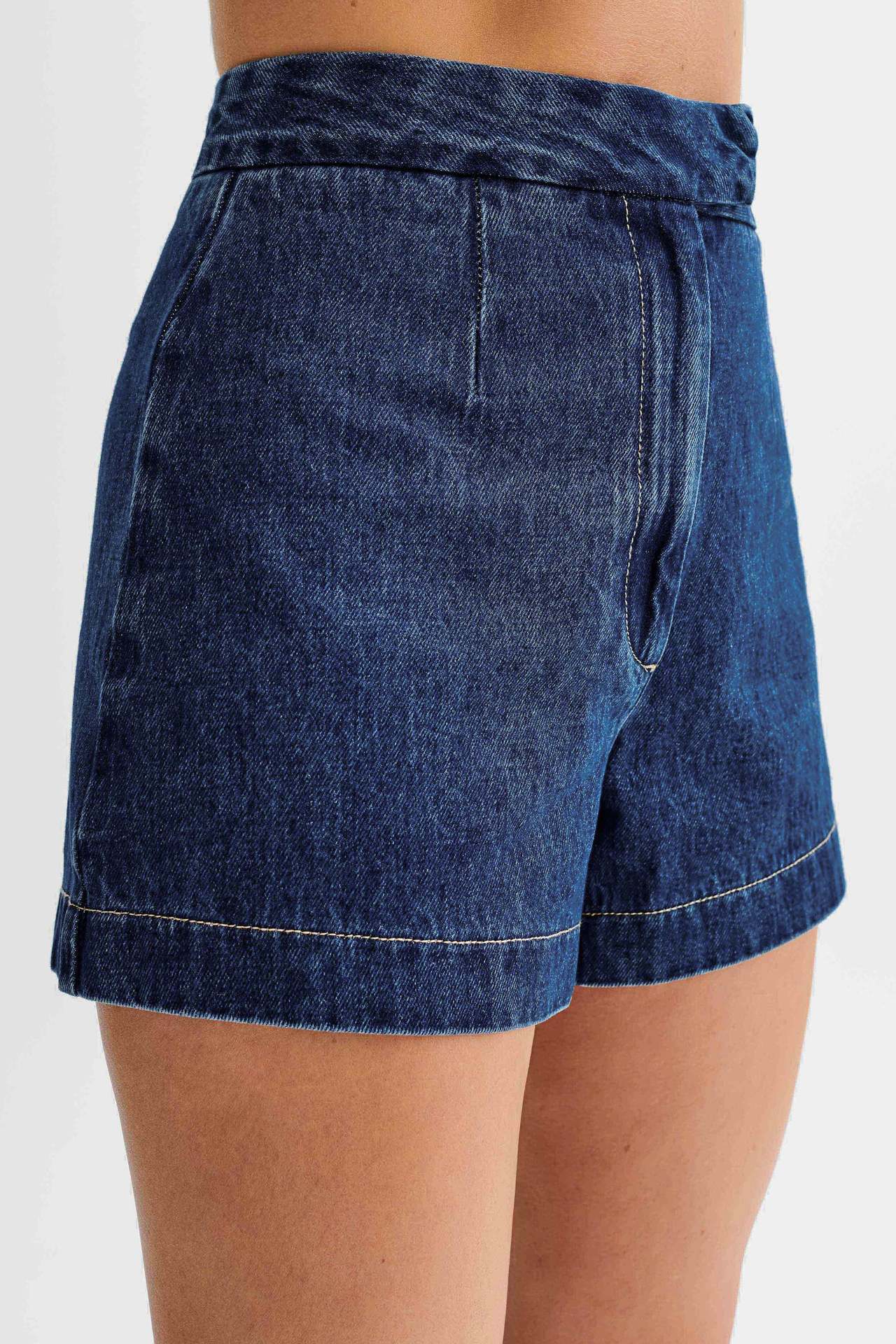Denim Fashion Casual Sleeveless Women's Suit.