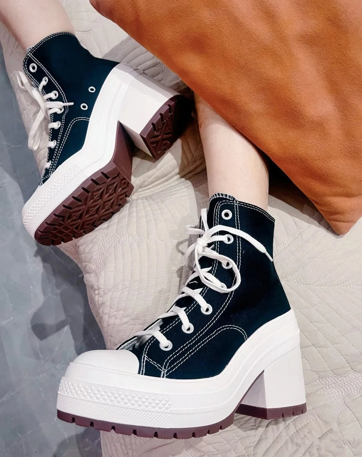 Baskets Compensées Femme en Toile – Style Skateboard, Lacets, Mode Décontractée et Extérieure