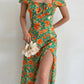 Robe d’été élégante à imprimé floral, manches courtes, épaules dénudées. Idéale pour les soirées et événements.
