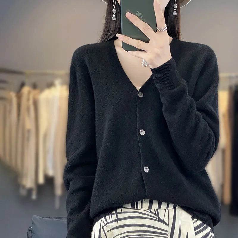 Cardigan Femme en Laine – Tricot Loose à Col V, Manches Longues | Collection.