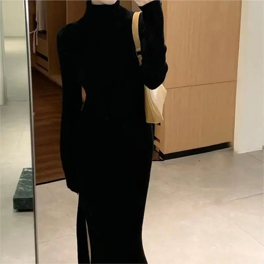 Robe Pull Femme Col Haut – Tricot Uni Élégant Style Chic Hiver 2025.
