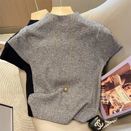 Pull Femme Col Roulé Fin – Tricot Slim Manches Courtes Bodycon Été 2025.
