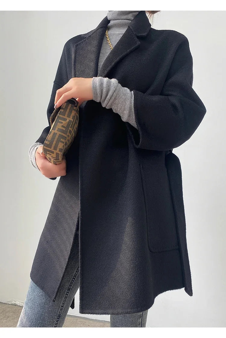 Manteau Court Femme Automne Hiver – Cachemire Double Face, Col Revers & Ceinture, Style Luxe Chic.