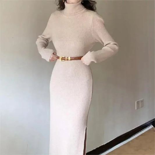 Robe Pull Femme Col Haut – Tricot Uni Élégant Style Chic Hiver 2025.