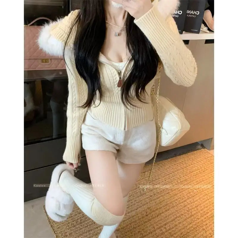Cardigan Loose Femme avec Col en Fourrure Amovible – Pull Tricoté à Capuche Style Y2K Harajuku.