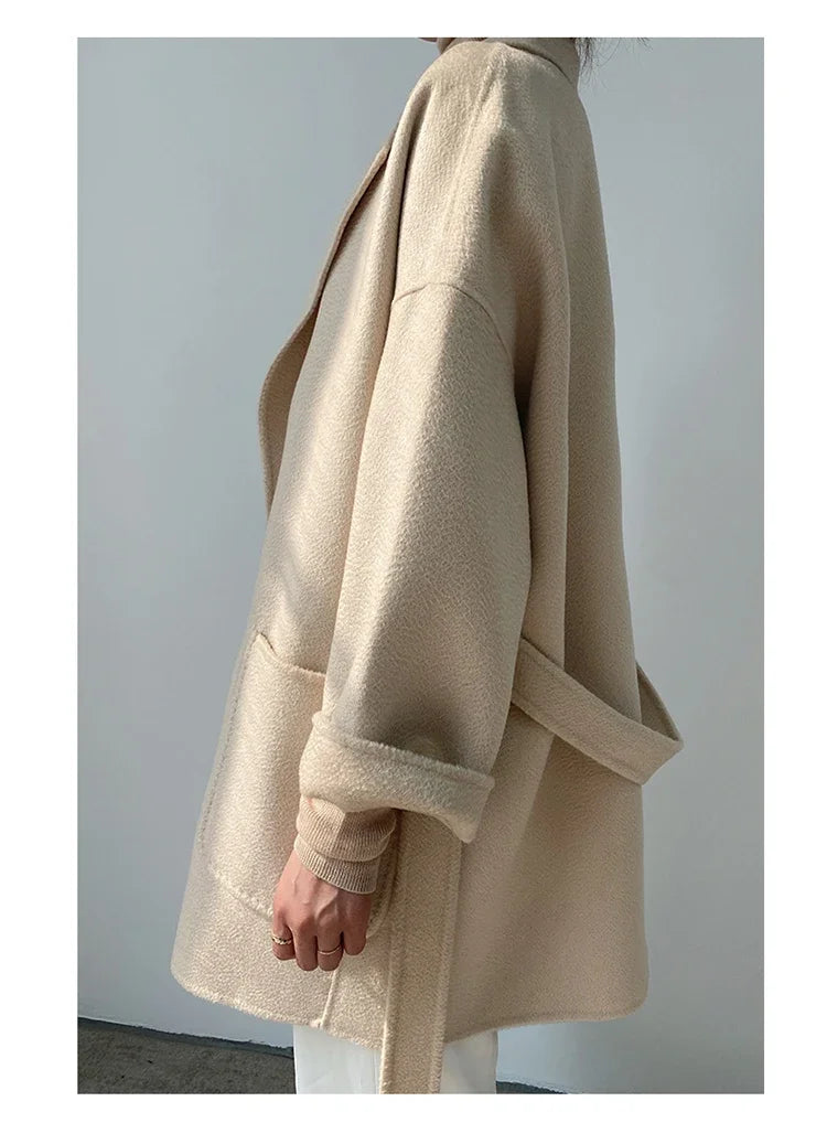 Manteau Court Femme Automne Hiver – Cachemire Double Face, Col Revers & Ceinture, Style Luxe Chic.