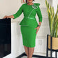 Robe élégante de bureau pour femme, col rond, manches trois quarts, ceinturée à la taille, coupe ajustée mi-mollet. Idéale pour un look professionnel et raffiné.