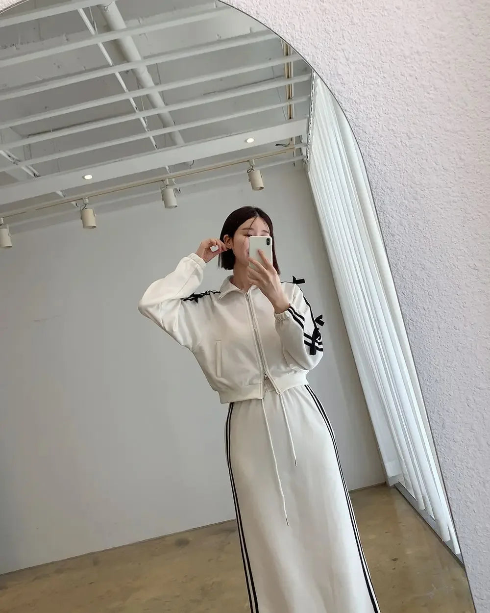 Ensemble Femme Coréen Chic – Manteau Long Manches Longues & Robe Mini Droite, Style Casual Élégant Automne.