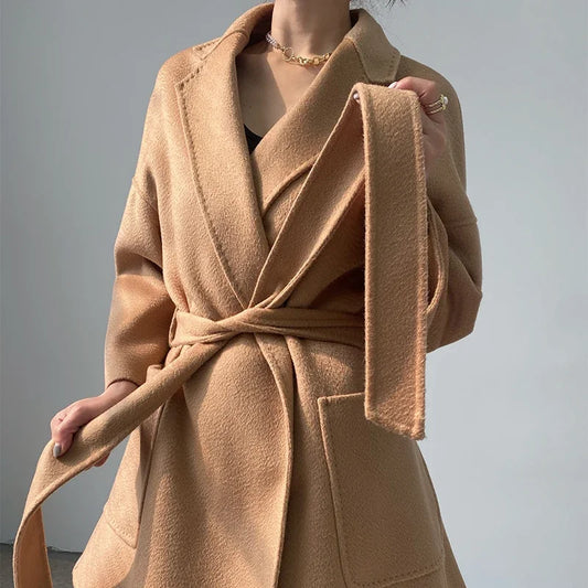 Manteau Court Femme Automne Hiver – Cachemire Double Face, Col Revers & Ceinture, Style Luxe Chic.