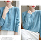 Cardigan Femme Blanc – Tricot Uni Col Rond Boutonné Manches Longues Automne Hiver 2025.