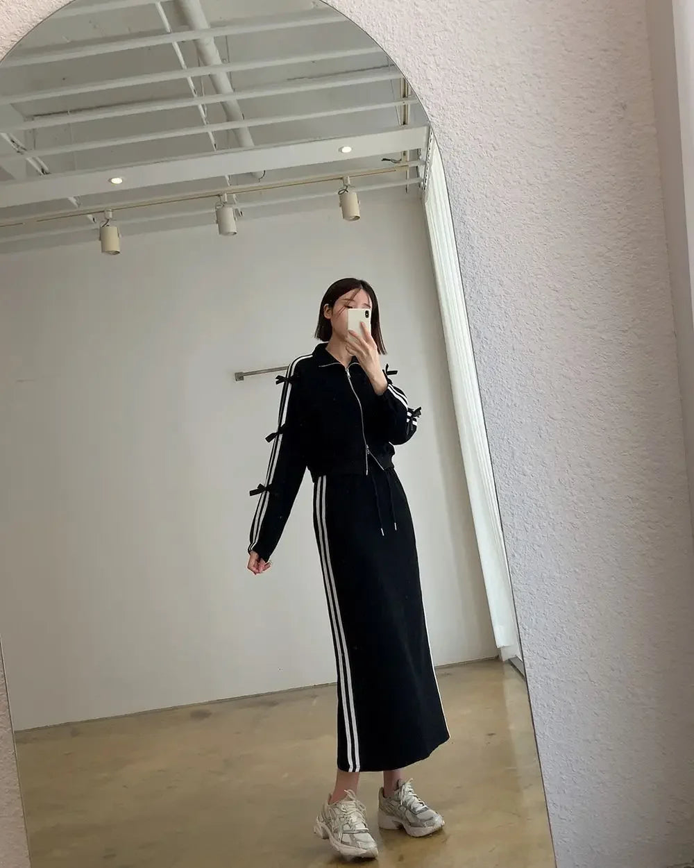 Ensemble Femme Coréen Chic – Manteau Long Manches Longues & Robe Mini Droite, Style Casual Élégant Automne.