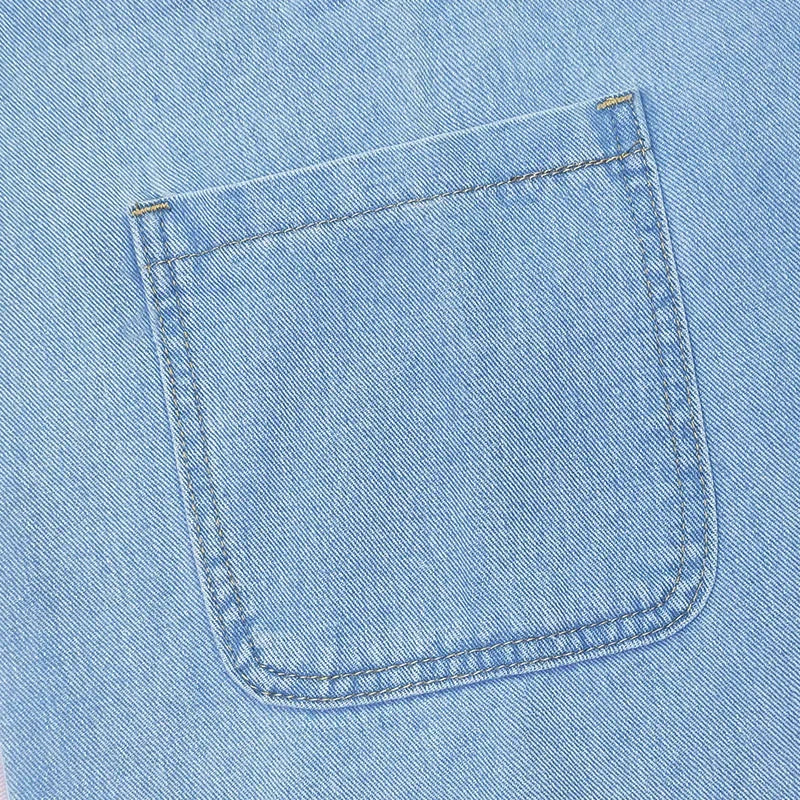 Robe en jean pour femme, sans manches, avec boutons sur le devant et deux poches pratiques. Confortable et légère, idéale pour l’été. Parfaite pour un look décontracté ou pour vos sorties quotidiennes.