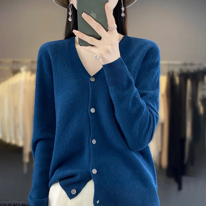 Cardigan Femme en Laine – Tricot Loose à Col V, Manches Longues | Collection.