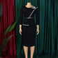 Robe élégante de bureau pour femme, col rond, manches trois quarts, ceinturée à la taille, coupe ajustée mi-mollet. Idéale pour un look professionnel et raffiné.
