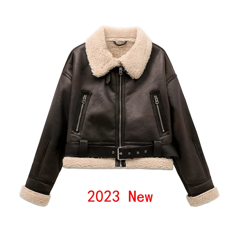Manteau femme chaud en fausse fourrure shearling, style vintage ceinturé.