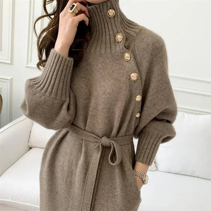 Robe Pull Longue Femme – Tricot Élégant Col Haut avec Boutons Style Vintage Automne Hiver.