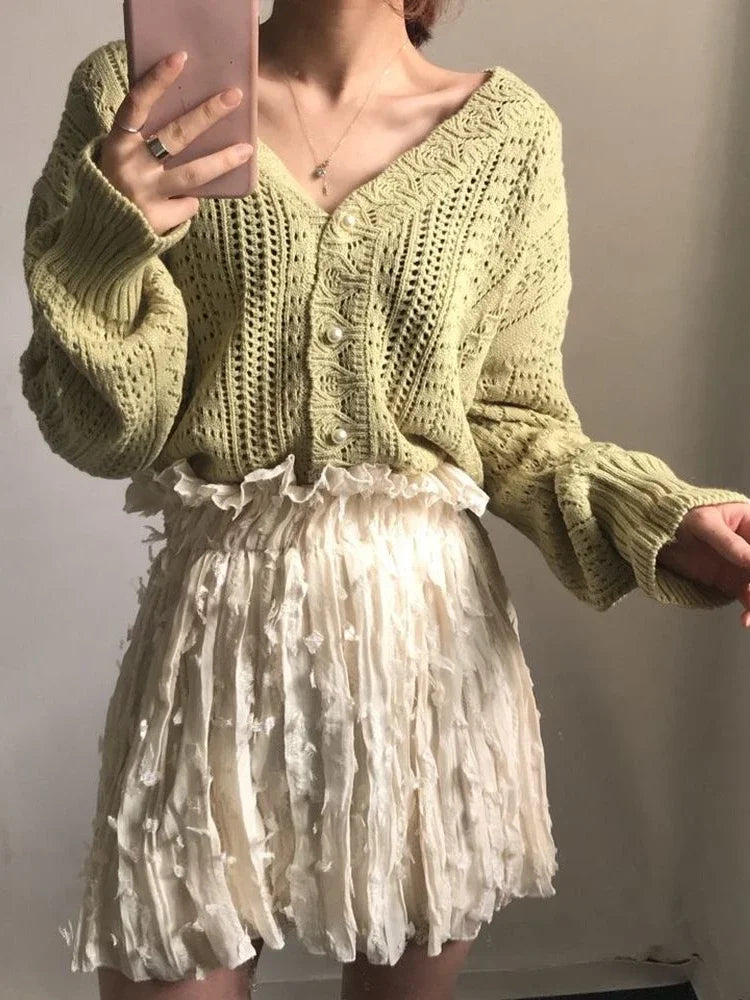Cardigan Femme Blanc Sexy – Tricot Loose Col V Profond à Manches Longues, Maille Ajurée Été.