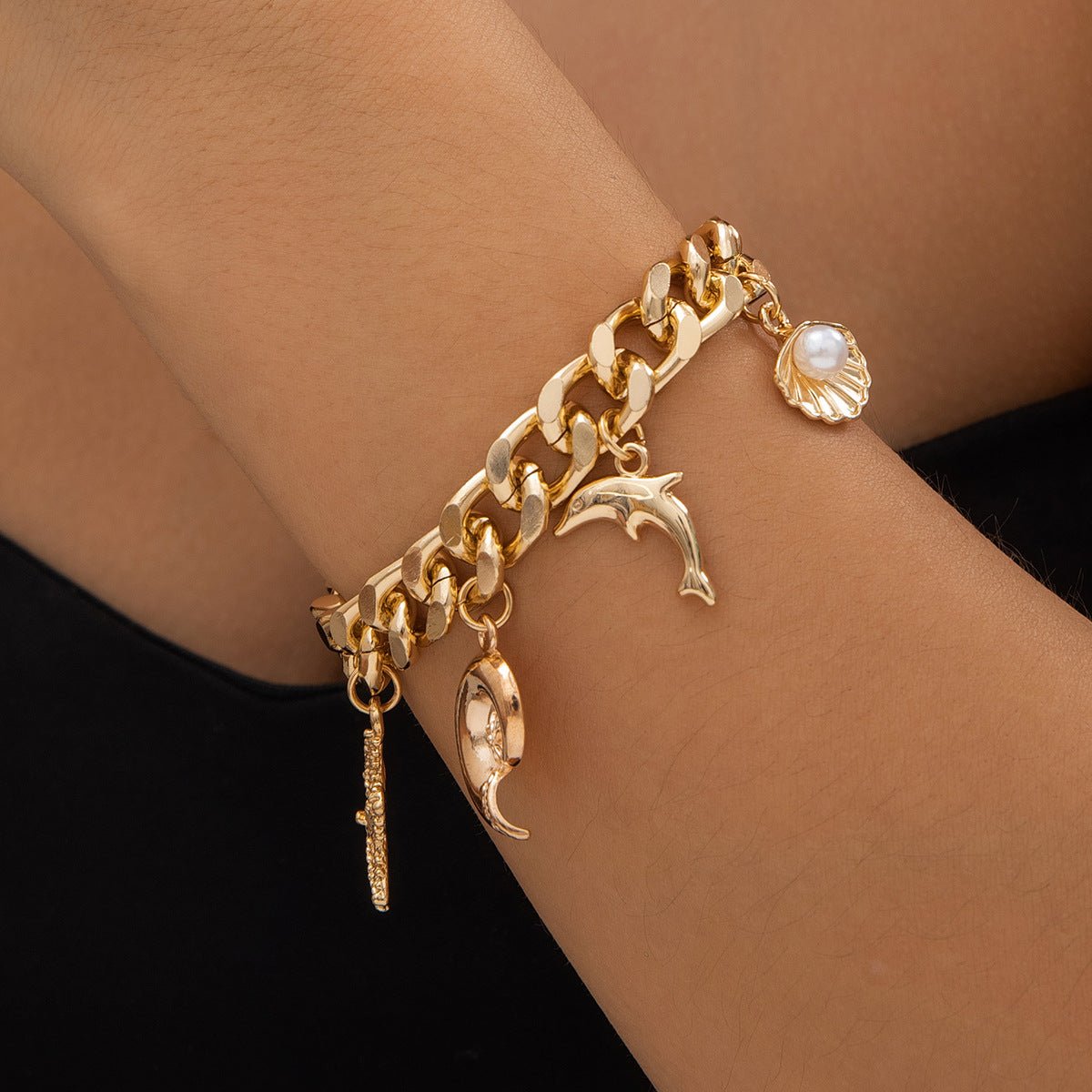 Creative Boho Conch Dolphin Starfish Pendant Choker Necklace Bracelets Women Trendy Vintage Tassel Chain Grunge Jewelry Fashion Jewelry.