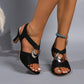 Des sandales à talons chic avec boucle métallique – parfaites pour briller jour et nuit..