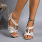 Des sandales à talons chic avec boucle métallique – parfaites pour briller jour et nuit..