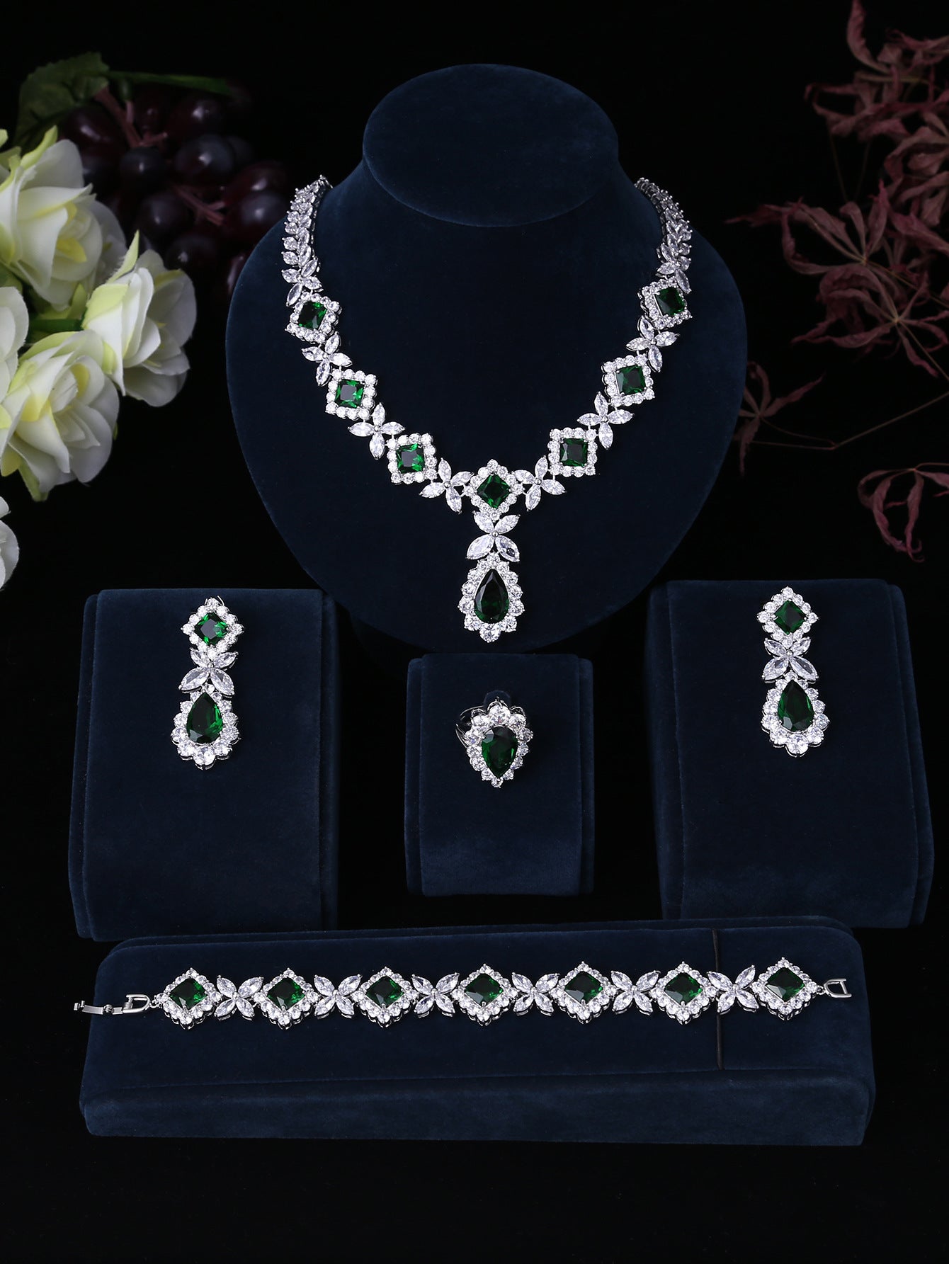 European And American Luxury Zircon Necklace Earring Bracelet Ring Suit.