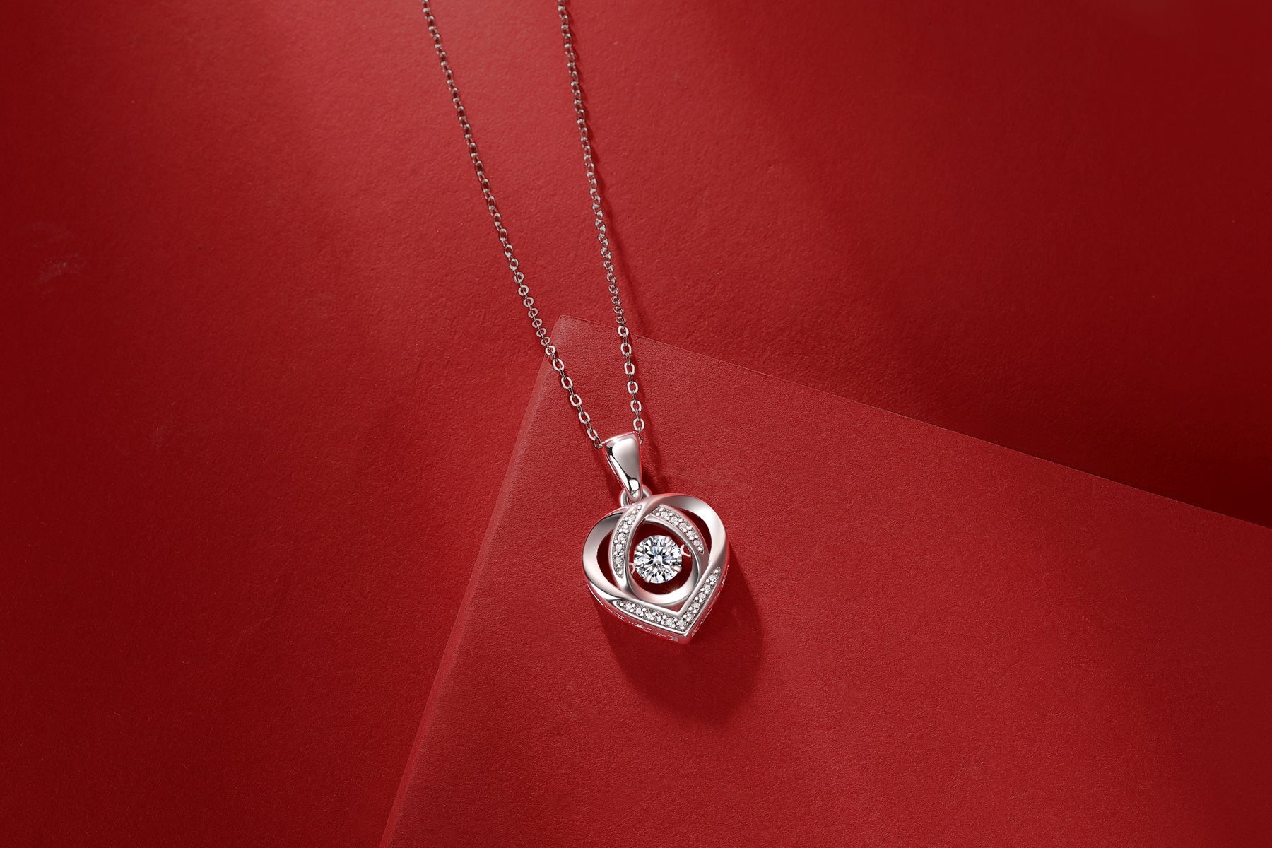 Heart To Have Your Luxurious Fashion Diamond Pendant Necklace Set With Mosan Diamond Silver Ornaments.