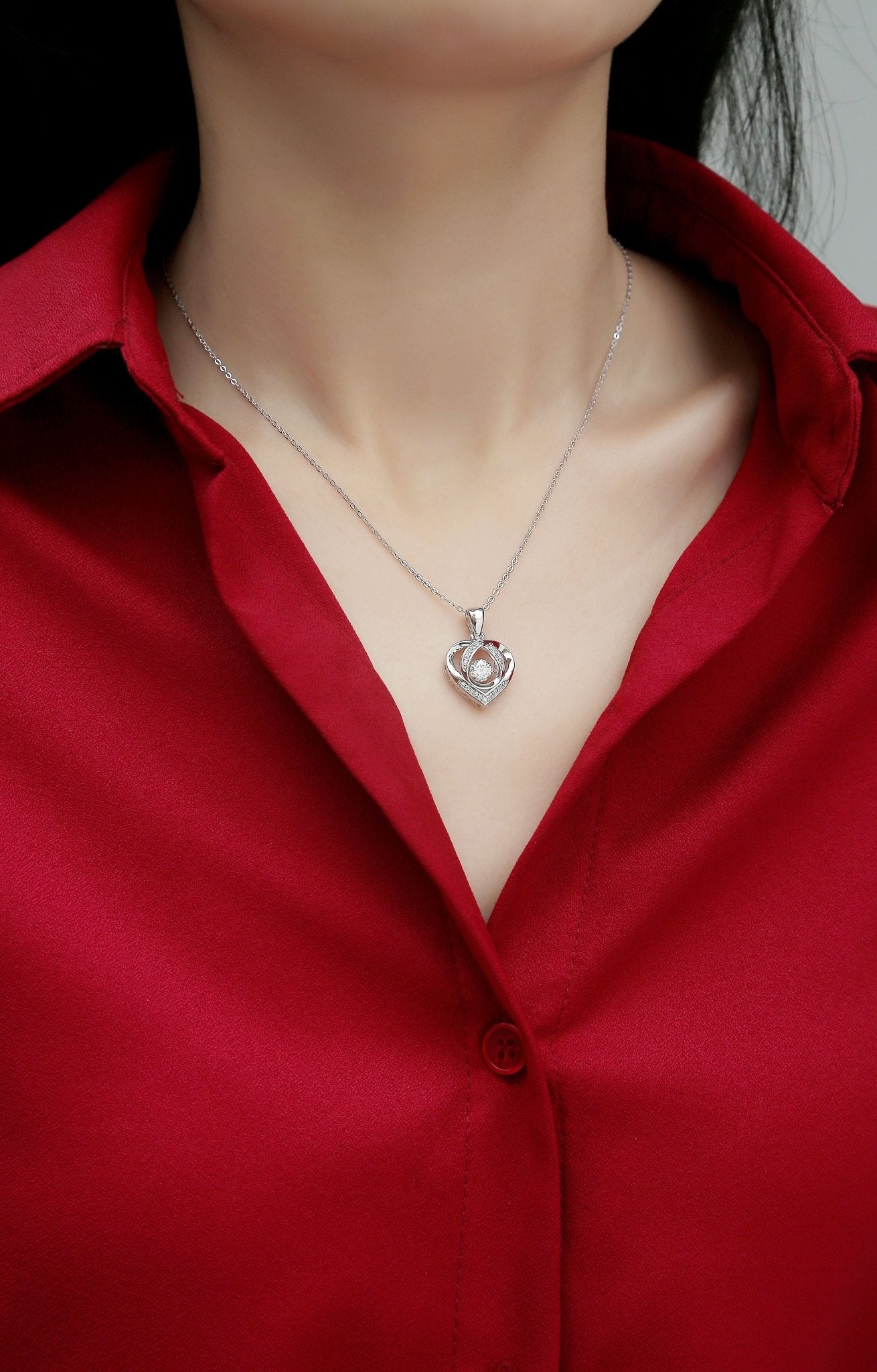 Heart To Have Your Luxurious Fashion Diamond Pendant Necklace Set With Mosan Diamond Silver Ornaments.
