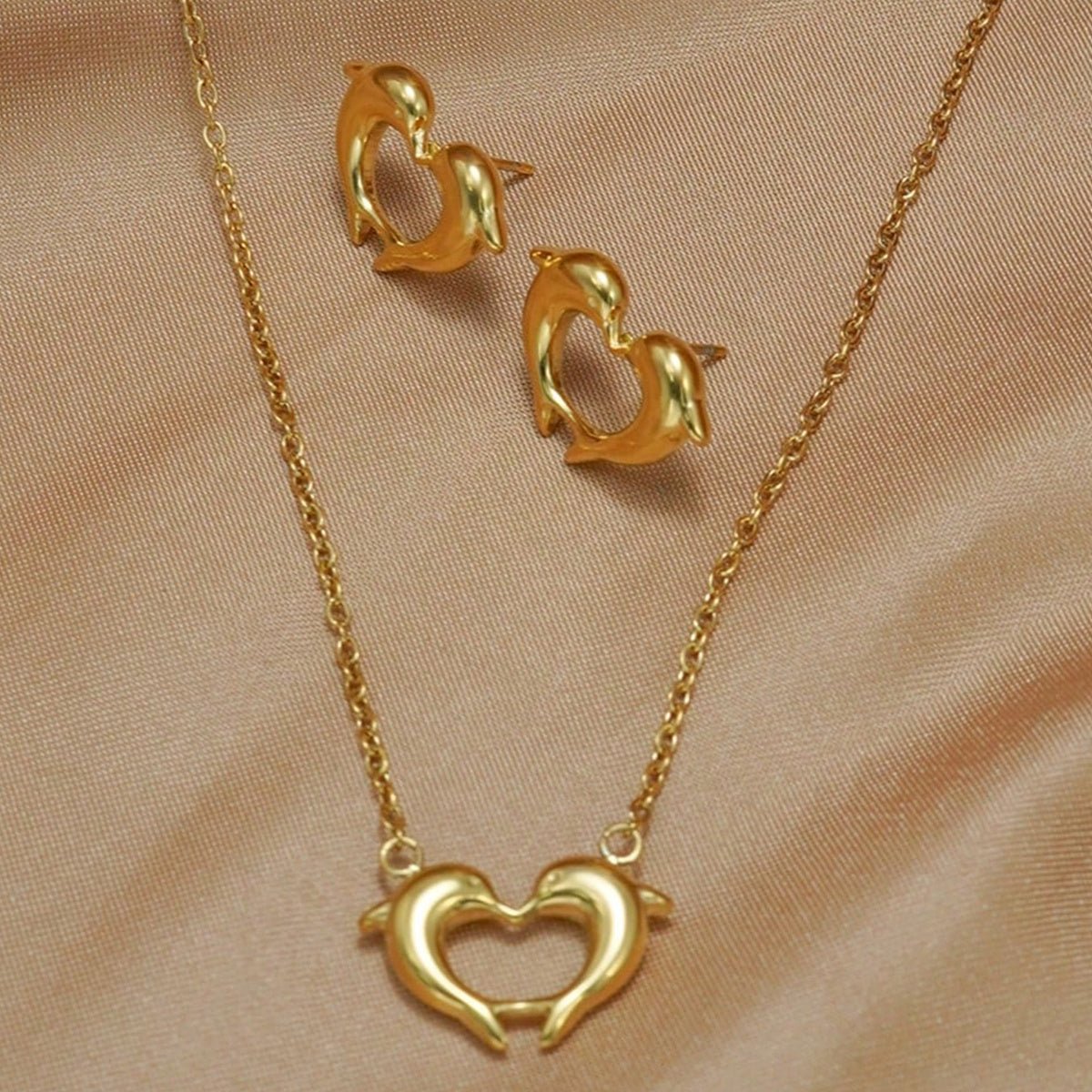 Lxalry 18K Gold Plated Heart Dolphins Mirror Jewelry Set  Hypoallergenic Skin Safe Necklace   Stud Earrings For Couple S Gift Daily Wear  Never Fade Adjustable Luxury With Precision Cast Symmetry.
