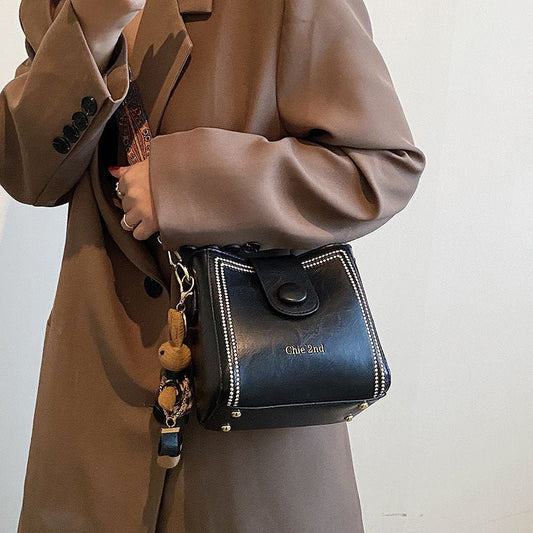 New Fashion Retro High Texture Shoulder Messenger Bag.