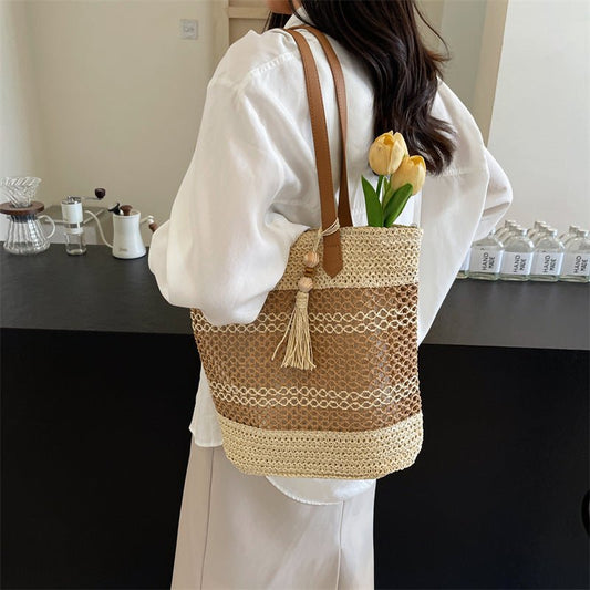 Summer Stripe Straw Sholder Bags With Tassel Pendant Fashion Large Capacity Seaside Vacation Beach Bags.