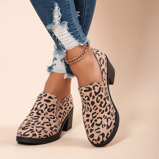 Women's Fashion Leopard Print Chunky Heel Shoes.