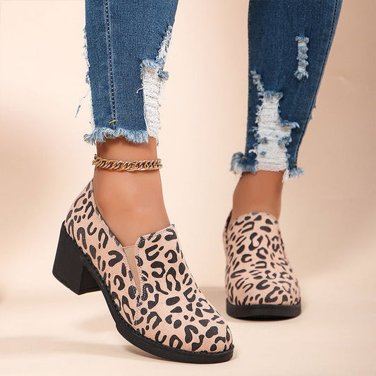Women's Fashion Leopard Print Chunky Heel Shoes.