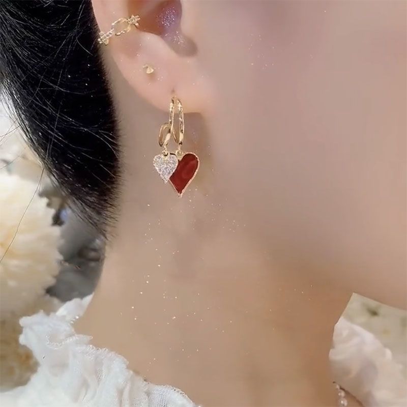 Women's Simple Temperament Red Love Heart Earrings.